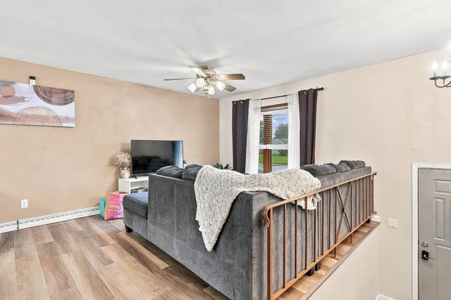 3916 8th Street, East Moline, IL 61244
