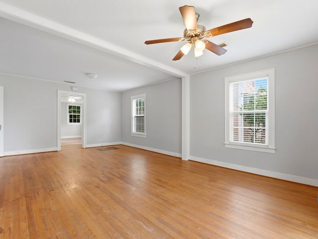929 Golf St, Kerrville, TX 78028