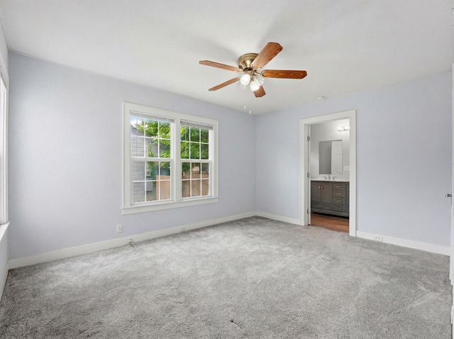 929 Golf St, Kerrville, TX 78028