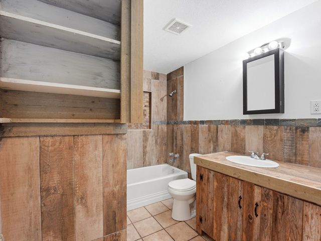 929 Golf St, Kerrville, TX 78028
