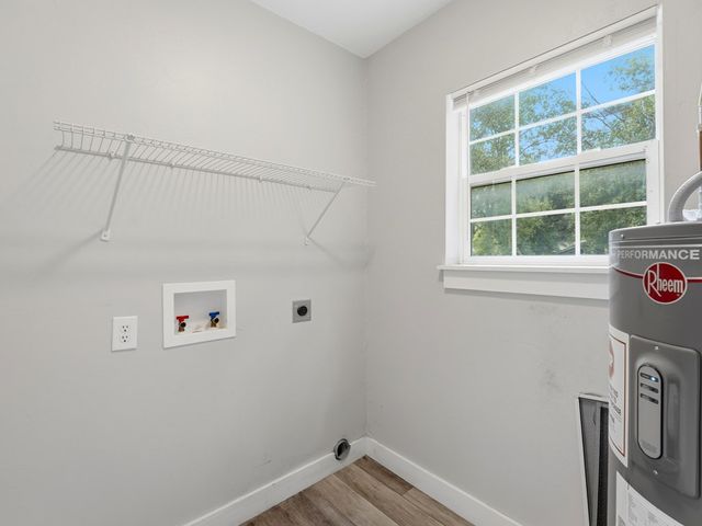 929 Golf St, Kerrville, TX 78028