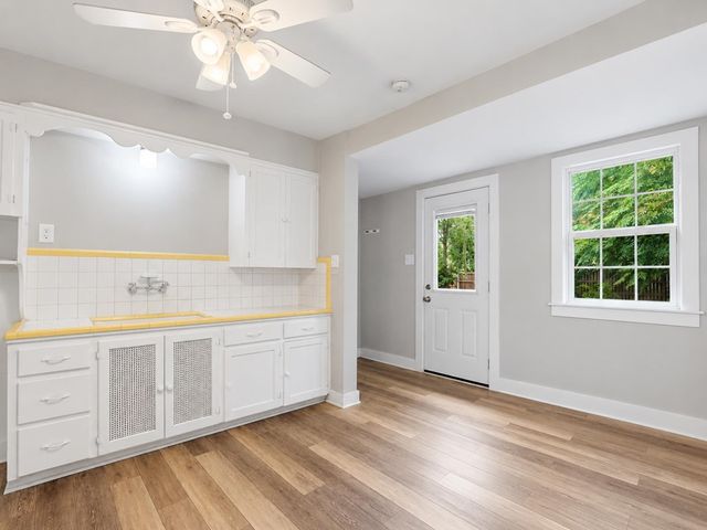929 Golf St, Kerrville, TX 78028