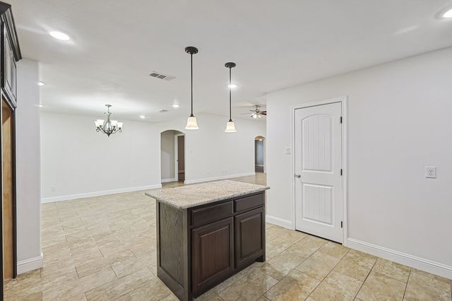 901 Highwoods Trail, Fort Worth, TX 76112