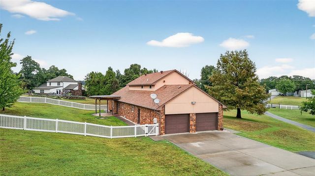 5001 N Luther Road, Harrah, OK 73045