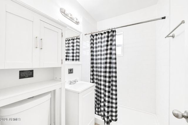 2711 N 7TH Street, Phoenix, AZ 85006