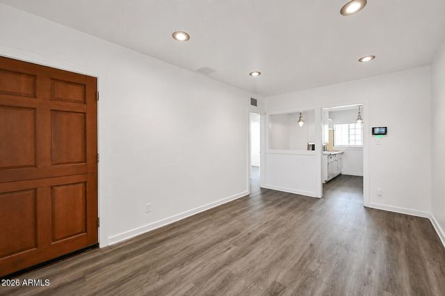 2711 N 7TH Street, Phoenix, AZ 85006