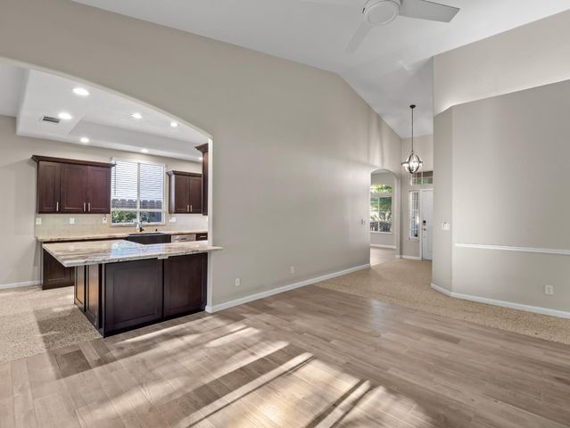 852 N Cherry Lane, Clovis, CA 93611
