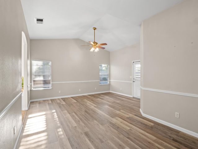 852 N Cherry Lane, Clovis, CA 93611