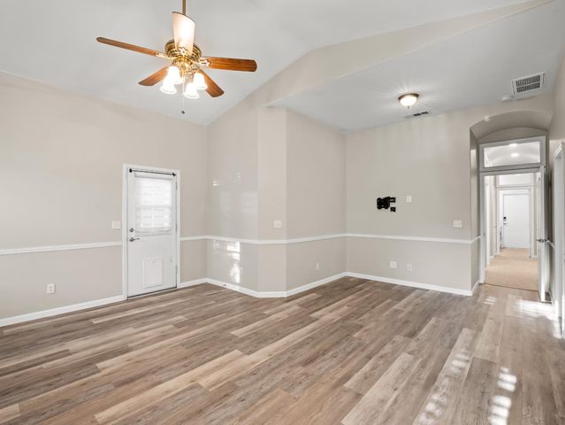 852 N Cherry Lane, Clovis, CA 93611