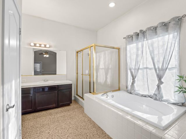 852 N Cherry Lane, Clovis, CA 93611