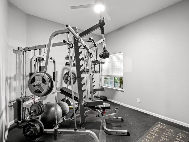 852 N Cherry Lane, Clovis, CA 93611