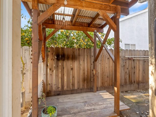 852 N Cherry Lane, Clovis, CA 93611