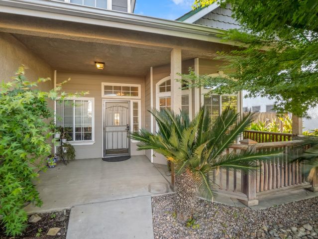 852 N Cherry Lane, Clovis, CA 93611