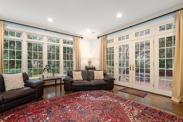 49 Whittier Road, Wellesley, MA 02481