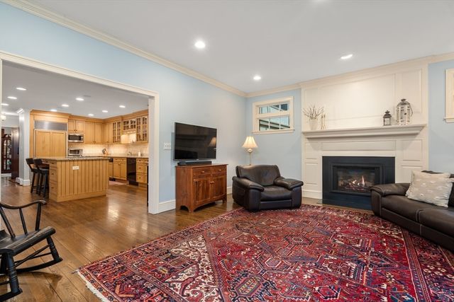 49 Whittier Road, Wellesley, MA 02481