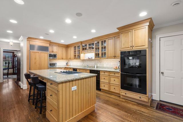 49 Whittier Road, Wellesley, MA 02481