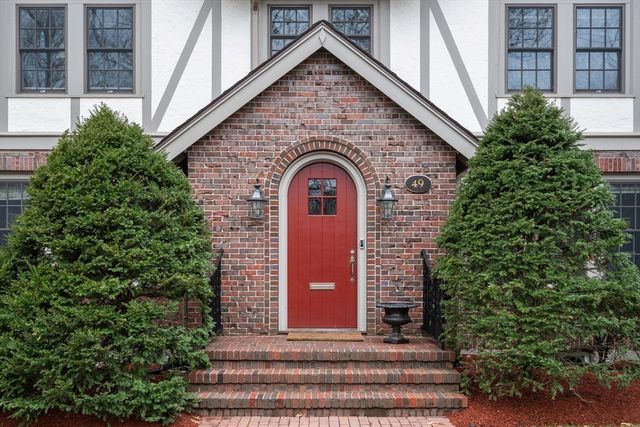 49 Whittier Road, Wellesley, MA 02481