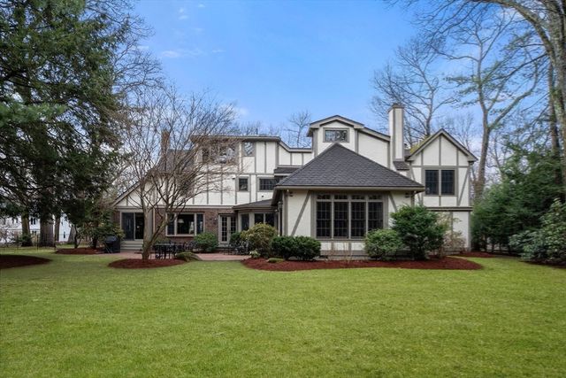 49 Whittier Road, Wellesley, MA 02481