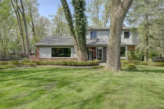 19341 Devonshire Street, Beverly Hills, MI 48025
