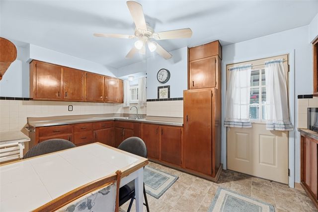 352 39th St, Lawrenceville, PA 15201