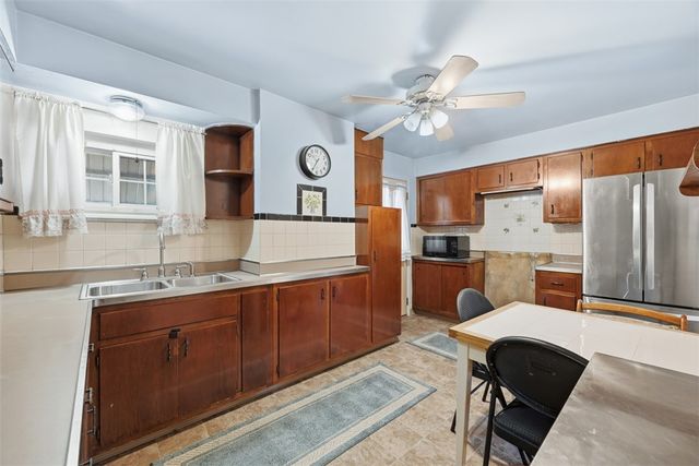 352 39th St, Lawrenceville, PA 15201