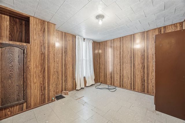 352 39th St, Lawrenceville, PA 15201