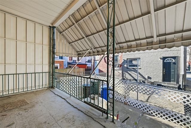 352 39th St, Lawrenceville, PA 15201