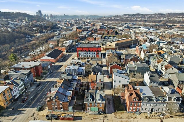 352 39th St, Lawrenceville, PA 15201