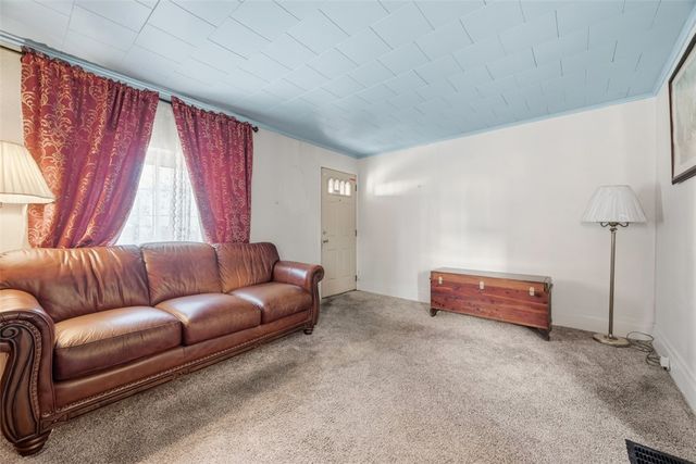 352 39th St, Lawrenceville, PA 15201