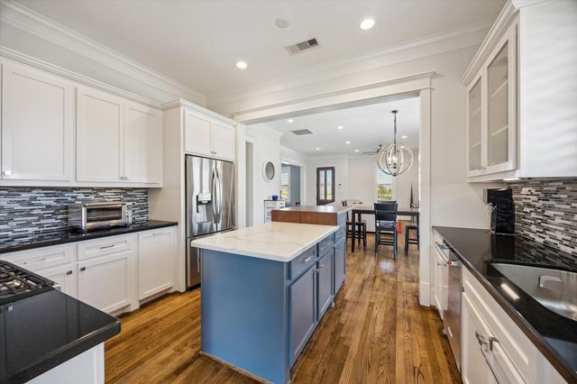 13 Sunrise Row, Galveston, TX 77554