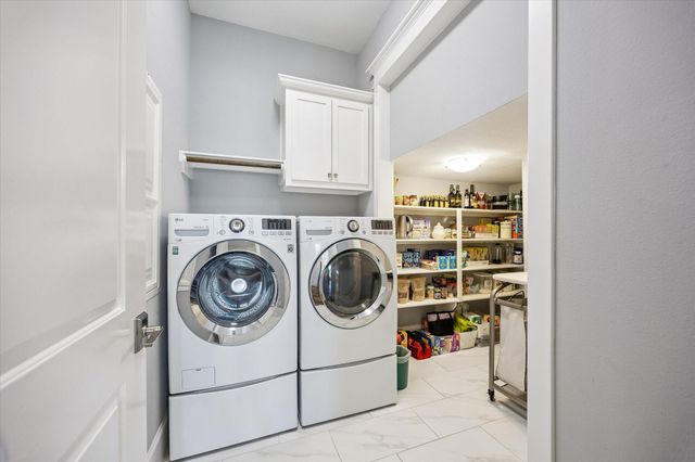 13 Sunrise Row, Galveston, TX 77554