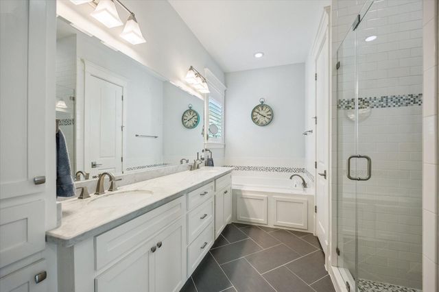 13 Sunrise Row, Galveston, TX 77554