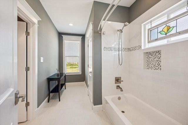 13 Sunrise Row, Galveston, TX 77554