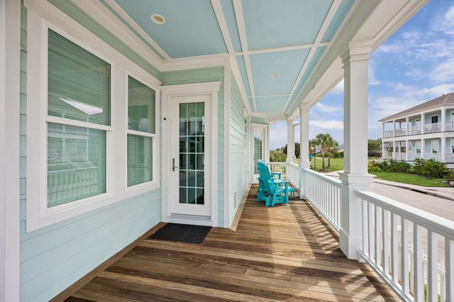 13 Sunrise Row, Galveston, TX 77554