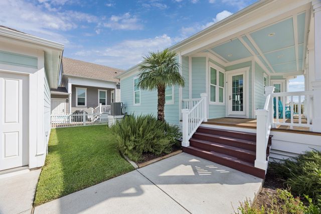 13 Sunrise Row, Galveston, TX 77554