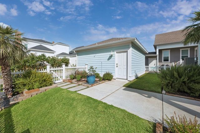 13 Sunrise Row, Galveston, TX 77554