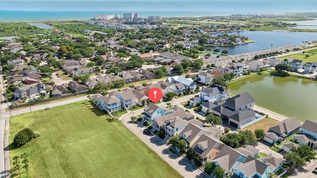 13 Sunrise Row, Galveston, TX 77554