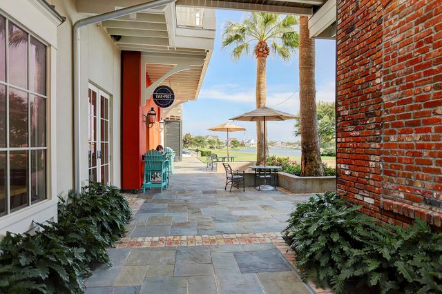 13 Sunrise Row, Galveston, TX 77554
