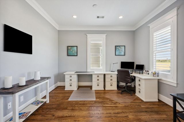 13 Sunrise Row, Galveston, TX 77554