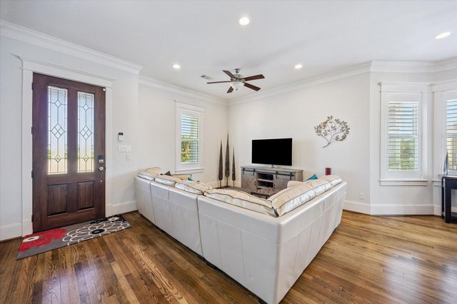 13 Sunrise Row, Galveston, TX 77554