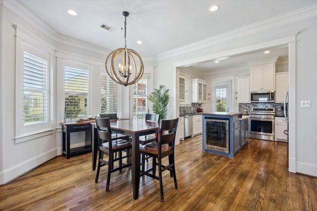 13 Sunrise Row, Galveston, TX 77554