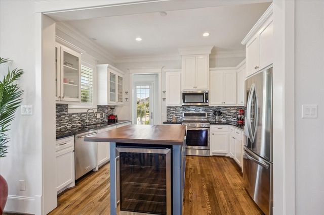 13 Sunrise Row, Galveston, TX 77554
