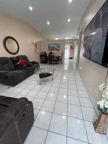 7681 NW 178th Ter, Hialeah, FL 33015
