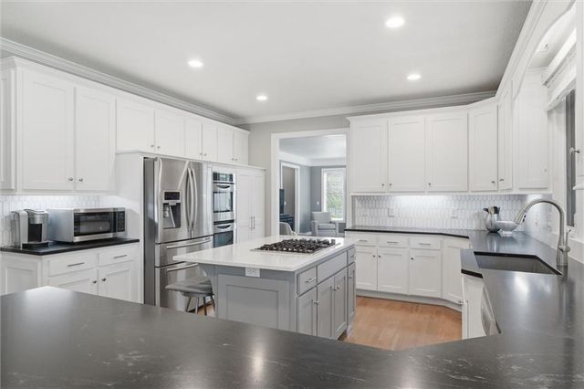 12844 Noland Street, Overland Park, KS 66213