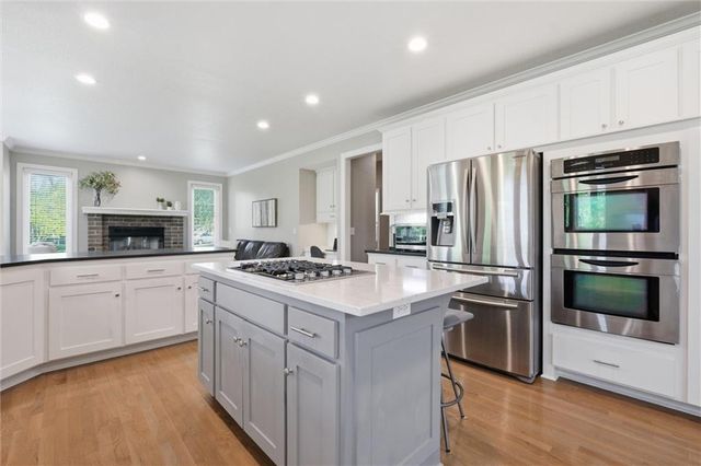 12844 Noland Street, Overland Park, KS 66213