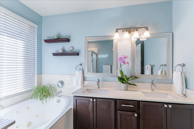 15001 Lantern DR, Pflugerville, TX 78660