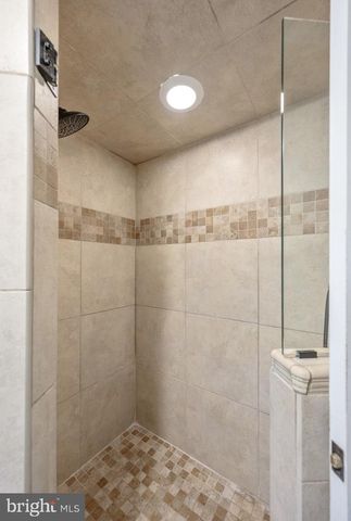 207 ANTHONY WAYNE DR, Wayne, PA 19087