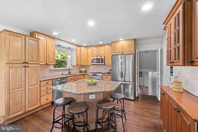207 ANTHONY WAYNE DR, Wayne, PA 19087
