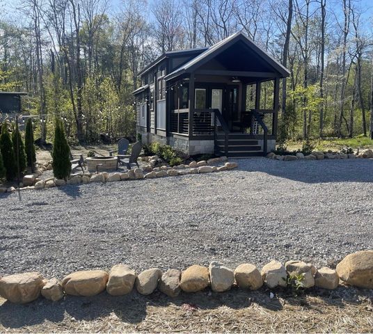 122 Hemlock Cv, Tracy City, TN 37387