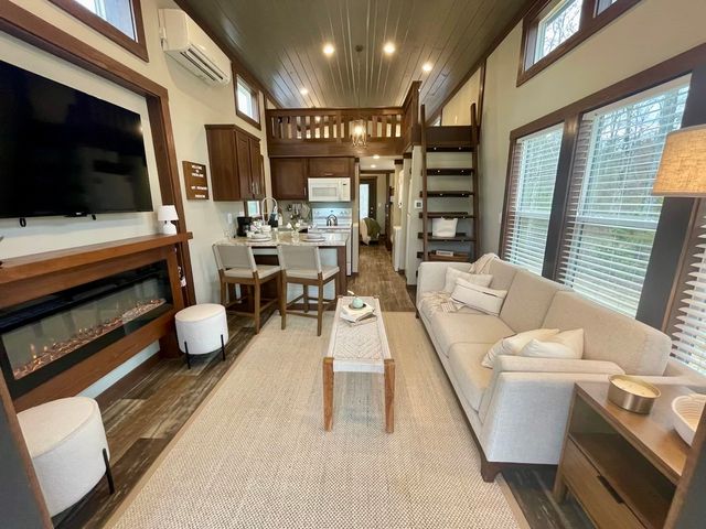 122 Hemlock Cv, Tracy City, TN 37387